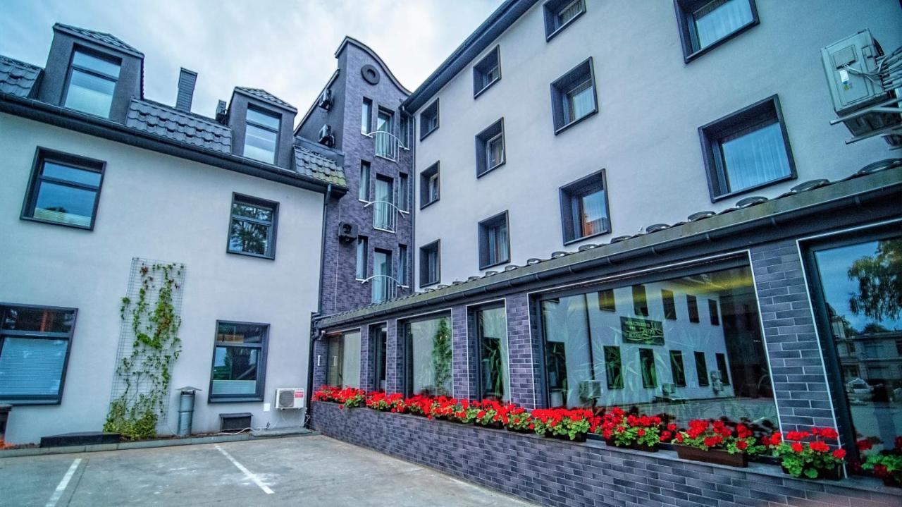 Hotel Senator Konferencje & Spa Starachowice Extérieur photo