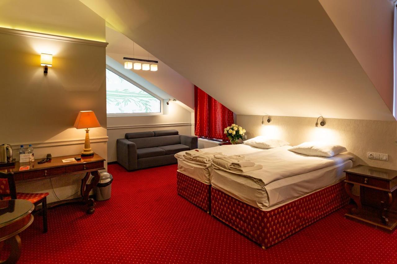 Hotel Senator Konferencje & Spa Starachowice Extérieur photo