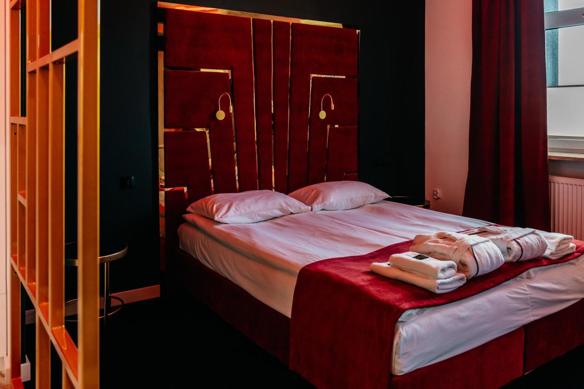 Hotel Senator Konferencje & Spa Starachowice Extérieur photo