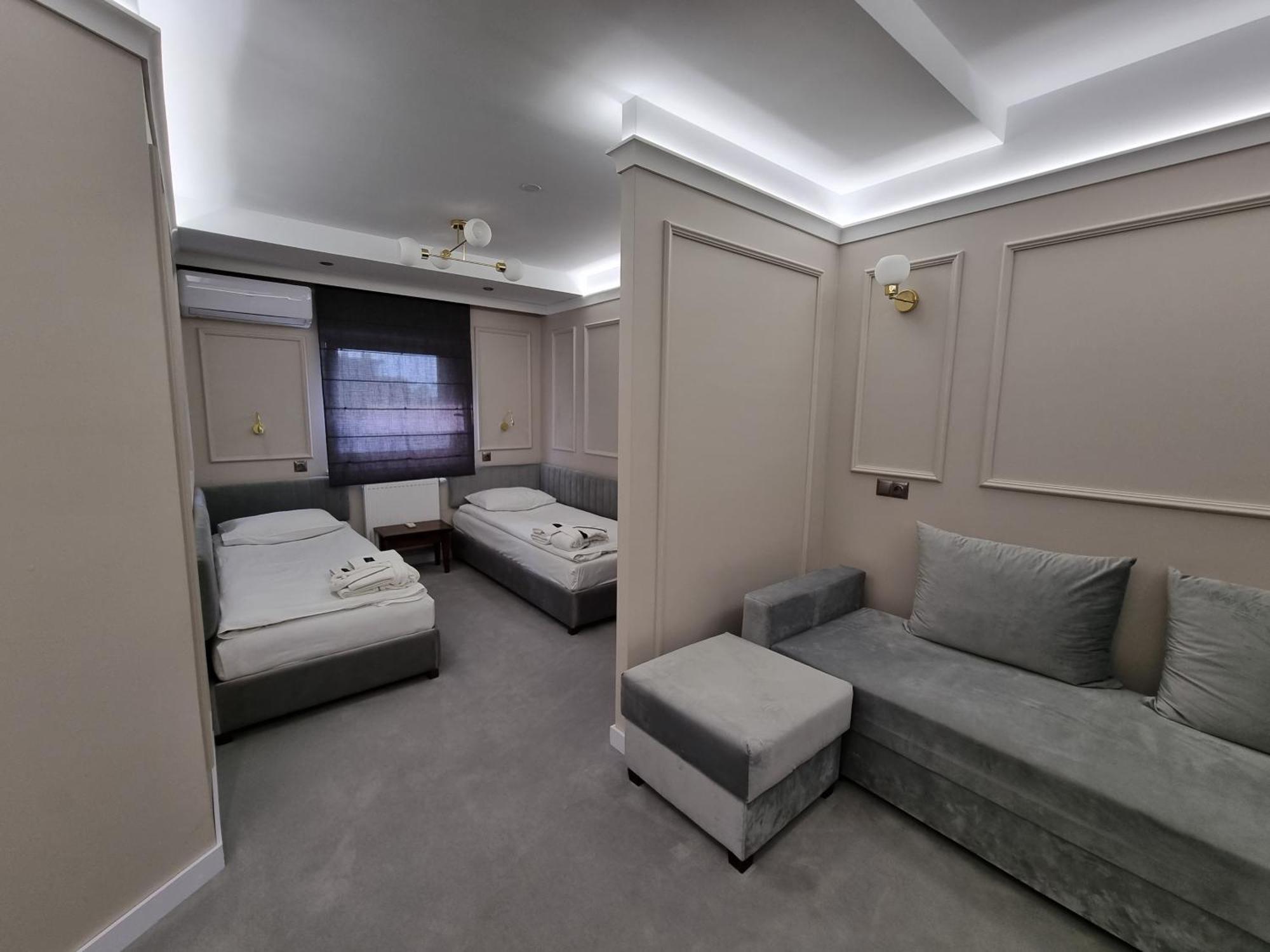 Hotel Senator Konferencje & Spa Starachowice Extérieur photo